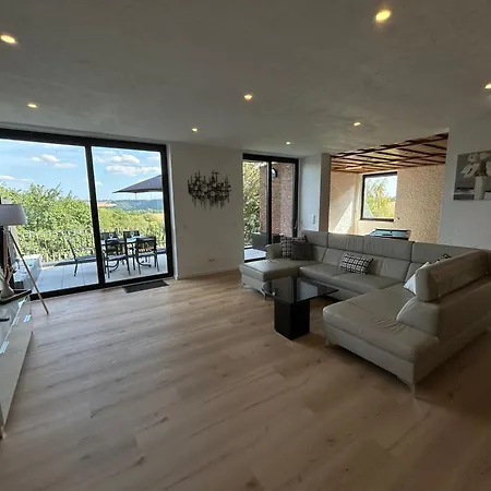 Вилла Wellness-villa Am Nuerburgring Mit Pool, Sauna Und Eifelpanorama